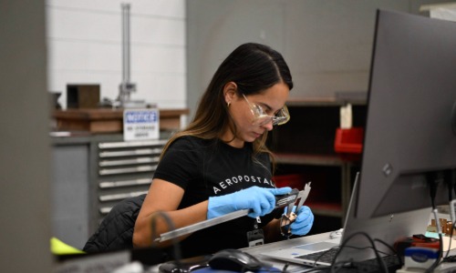 Mariana Diaz working in Engineering Services